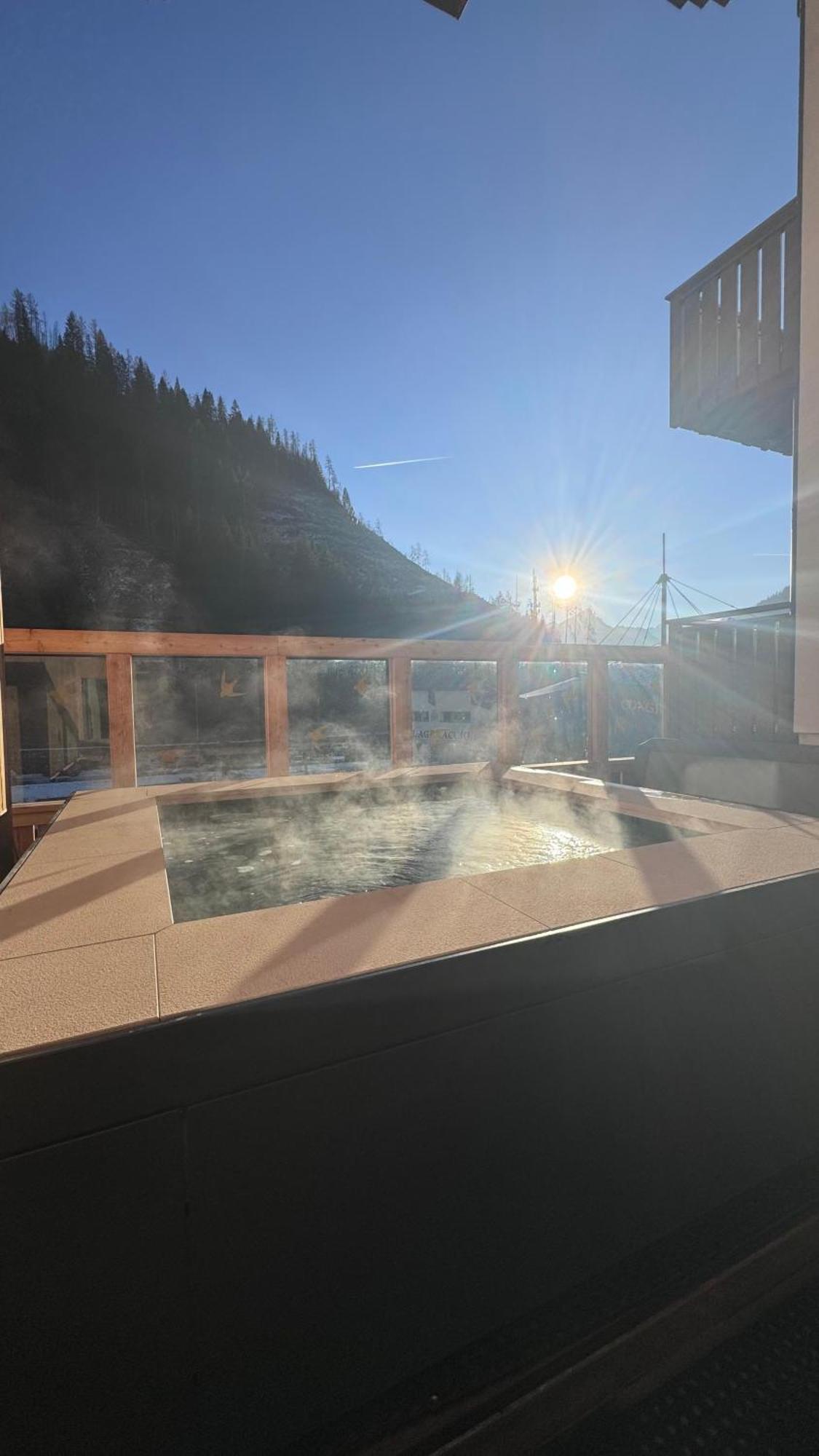 Naturae Lodge Wellness & Spa Alleghe Exterior foto